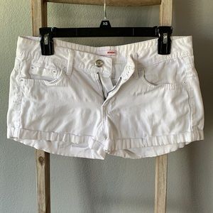 Bongo size 5 white shorts